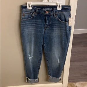 Maurices size 4 boyfriend capris